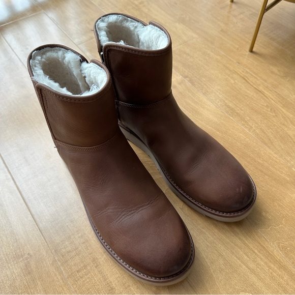 UGG Abree Mini Brown Leather Ankle Boots, Women’s Size 12 - Picture 5 of 13